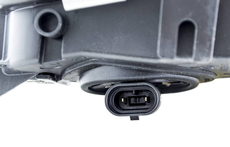 Hella - Hella Fog Lamp Assy RH 7976241