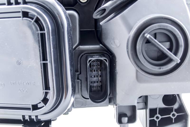 Hella - Hella Headlight Assembly 8881461