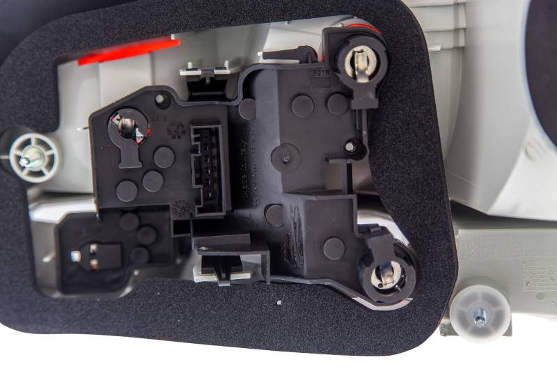 Hella - Hella TLMP LH BMW 1 SERIES 9615091