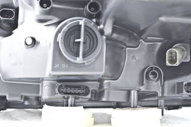 Hella - Hella Headlight Assembly 263036461