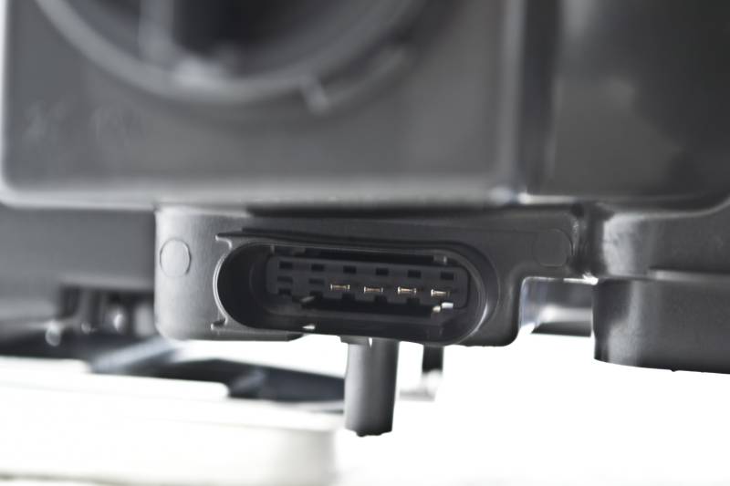 Hella - Hella Headlight Assembly 263036561