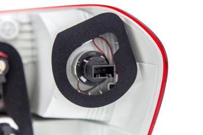 Hella - Hella TLMP LH BMW 1 SERIES 9615091 - Image 2