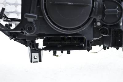 Hella - Hella Headlight Assembly 10131651 - Image 3