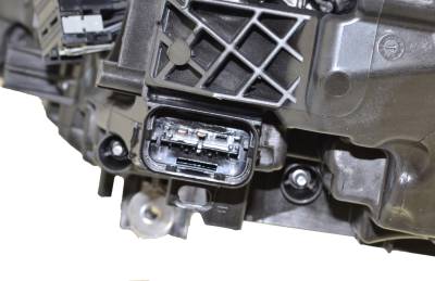 Hella - Hella Headlight Assembly 12102961 - Image 9