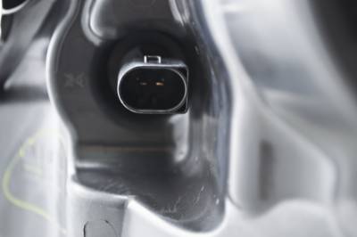 Hella - Hella Headlight Assembly 263036561 - Image 2