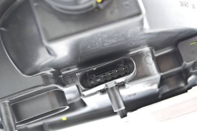 Hella - Hella Headlight Assembly 263064451 - Image 2