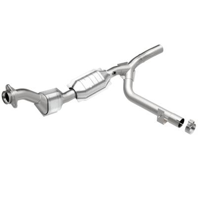 MagnaFlow  - MagnaFlow HM Grade Direct-Fit Catalytic Converter - 23082 - Image 2