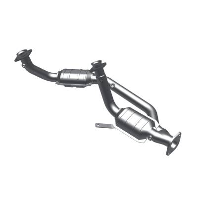 MagnaFlow  - MagnaFlow HM Grade Direct-Fit Catalytic Converter - 23534 - Image 2