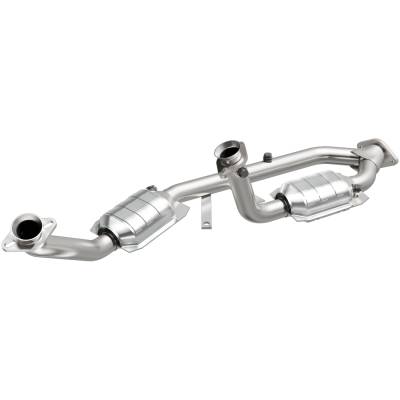 MagnaFlow  - MagnaFlow California Direct-Fit Catalytic Converter - 4451342 - Image 2