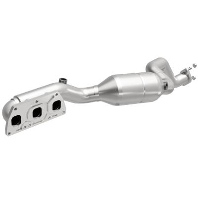 MagnaFlow  - MagnaFlow California Manifold Catalytic Converter - 452798 - Image 2