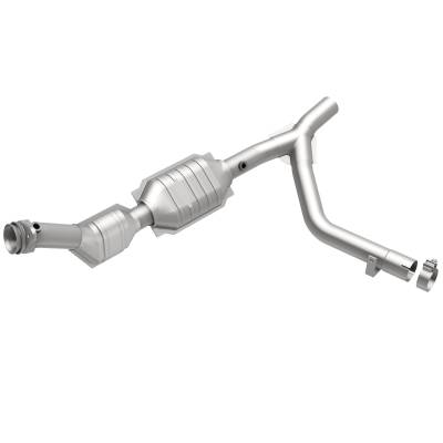 MagnaFlow  - MagnaFlow California Direct-Fit Catalytic Converter - 458033 - Image 2