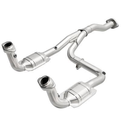 MagnaFlow  - MagnaFlow OEM Grade Direct-Fit Catalytic Converter - 49186 - Image 2