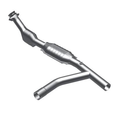 MagnaFlow  - MagnaFlow HM Grade Direct-Fit Catalytic Converter - 93322 - Image 2