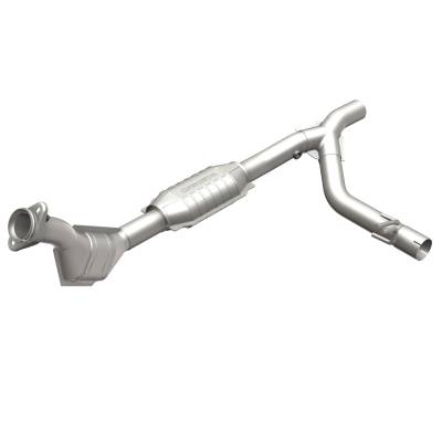 MagnaFlow  - MagnaFlow HM Grade Direct-Fit Catalytic Converter - 93397 - Image 2