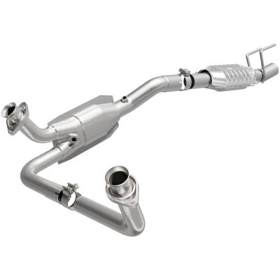 MagnaFlow  - MagnaFlow Standard Grade Direct-Fit Catalytic Converter - 93423 - Image 2