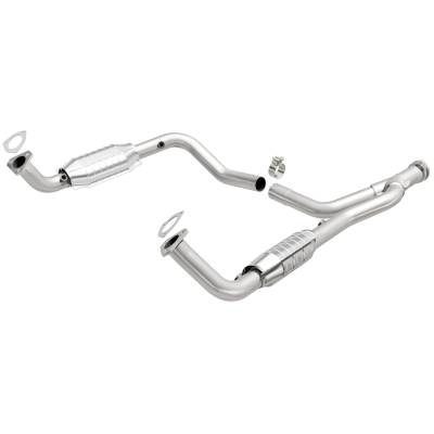 MagnaFlow  - MagnaFlow HM Grade Direct-Fit Catalytic Converter - 93694 - Image 2